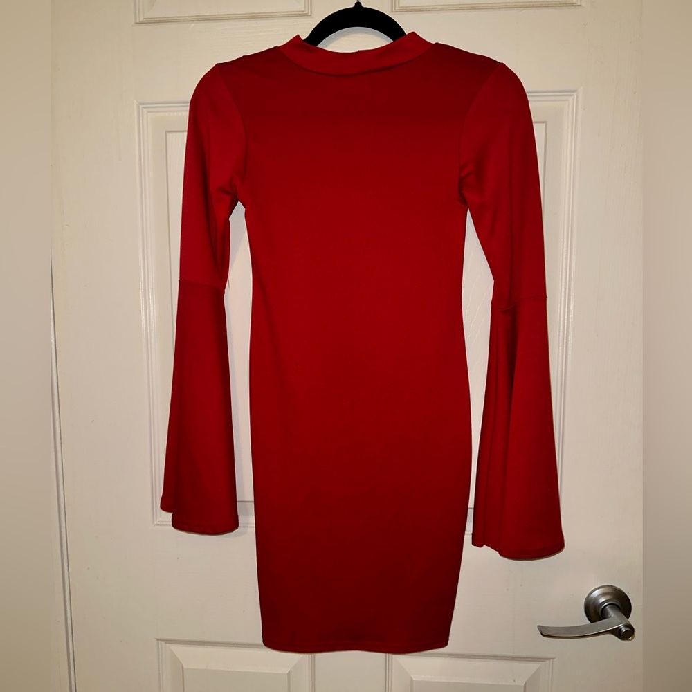 I Saw It First Red Dress w Flare Sleeve Size S